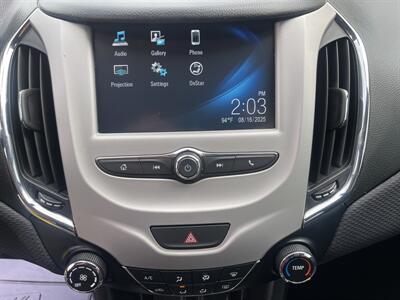 2018 Chevrolet Cruze LS - Photo 13 - East Dundee, IL 60118