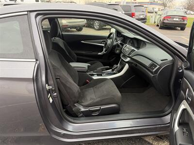 2013 Honda Accord LX-S - Photo 8 - East Dundee, IL 60118