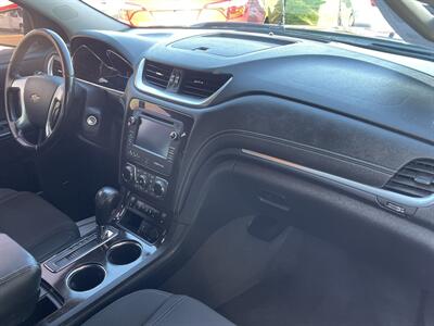 2016 Chevrolet Traverse LT - Photo 13 - East Dundee, IL 60118