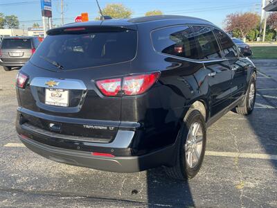2016 Chevrolet Traverse LT - Photo 5 - East Dundee, IL 60118