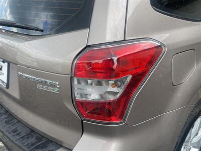 2015 Subaru Forester 2.5i - Photo 21 - East Dundee, IL 60118