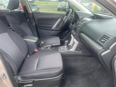 2015 Subaru Forester 2.5i - Photo 11 - East Dundee, IL 60118