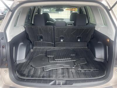 2015 Subaru Forester 2.5i - Photo 8 - East Dundee, IL 60118