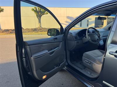 2006 Toyota Sienna LE 7 Passenger Timing Belt Has Been Replaced - Photo 10 - Irvine, CA 92614