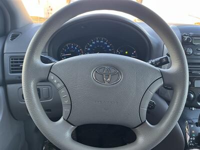 2006 Toyota Sienna LE 7 Passenger Timing Belt Has Been Replaced - Photo 13 - Irvine, CA 92614