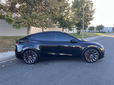 2021 Tesla Model Y Performance AWD  Dual Motor With Navigation, Back Up Camera And Leather - Photo 2 - Irvine, CA 92614