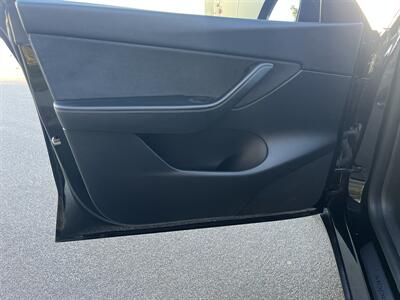 2021 Tesla Model Y Performance AWD  Dual Motor With Navigation, Back Up Camera And Leather - Photo 16 - Irvine, CA 92614