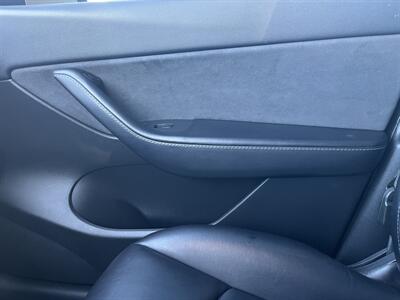 2021 Tesla Model Y Performance AWD  Dual Motor With Navigation, Back Up Camera And Leather - Photo 25 - Irvine, CA 92614