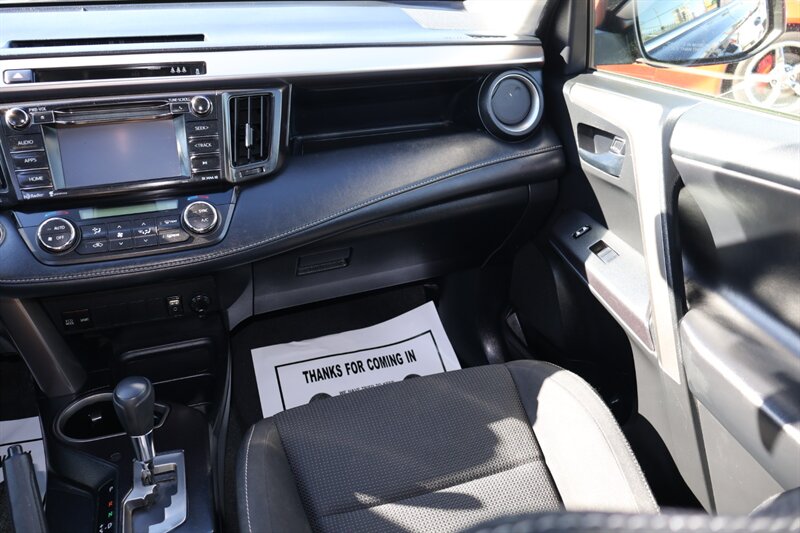 2018 Toyota RAV4 XLE - Photo 11 - Arleta, CA 91331