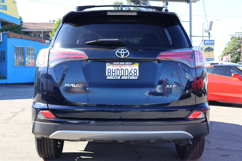 2018 Toyota RAV4 XLE - Photo 3 - Arleta, CA 91331