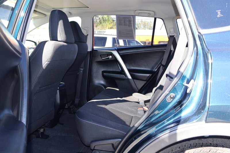 2018 Toyota RAV4 XLE - Photo 8 - Arleta, CA 91331