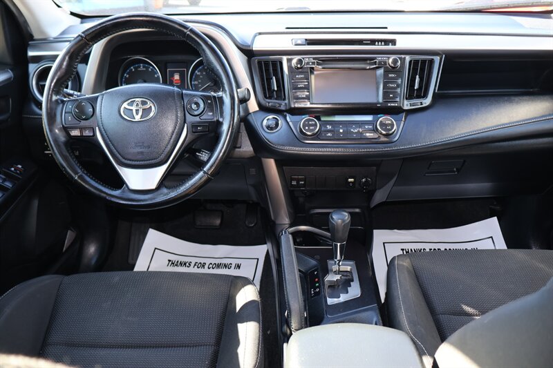 2018 Toyota RAV4 XLE - Photo 10 - Arleta, CA 91331