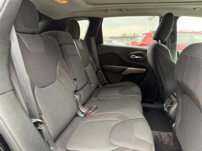 2017 Jeep Cherokee North   - Photo 13 - Edmonton, AB T5S 1R1