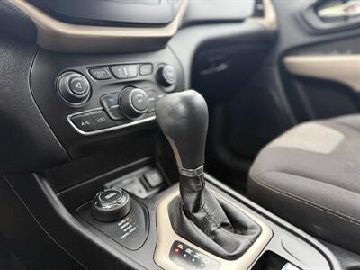 2018 Jeep Cherokee Sport Altitude *ONE OWNER*   - Photo 15 - Edmonton, AB T5S 1R1