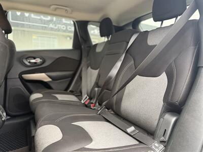 2018 Jeep Cherokee Sport Altitude *ONE OWNER*   - Photo 9 - Edmonton, AB T5S 1R1