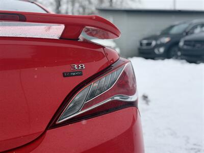 2016 Hyundai Genesis Coupe 3.8 R-Spec - Photo 8 - Edmonton, AB T5S 1R1