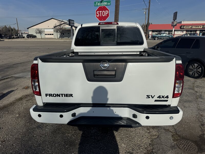 2018 Nissan Frontier SV - Photo 5 - Meridian, ID 83642