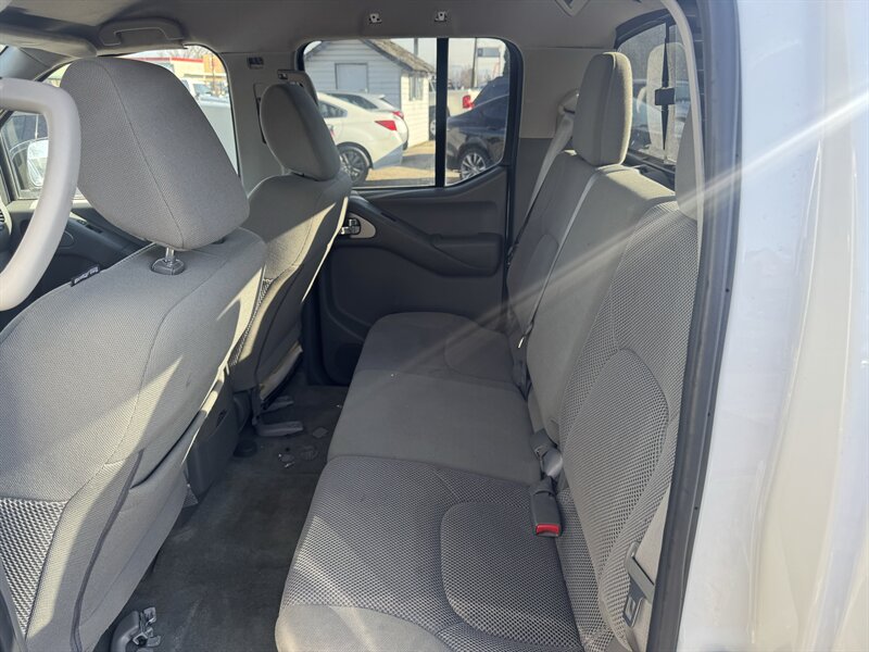 2018 Nissan Frontier SV - Photo 11 - Meridian, ID 83642