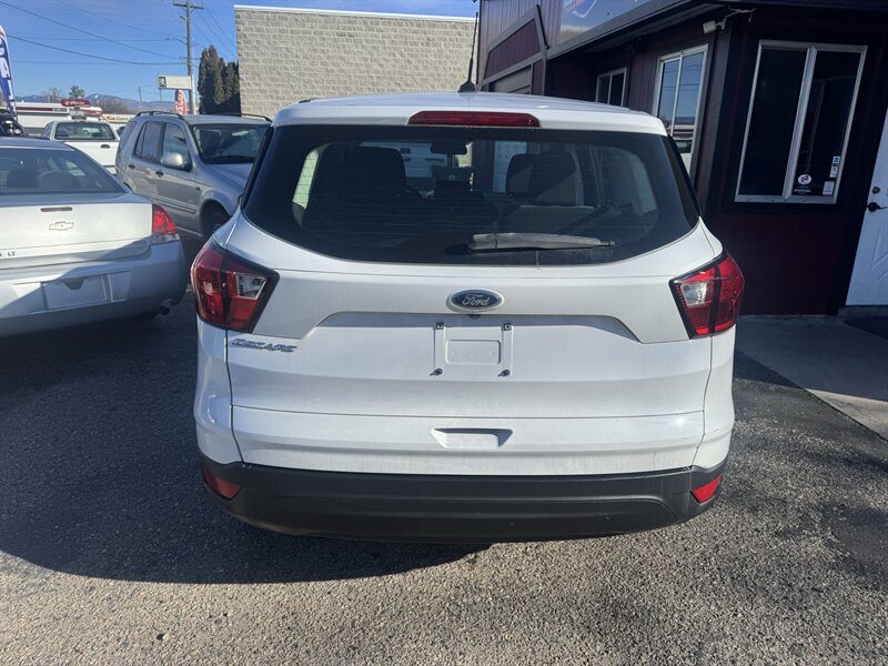 2019 Ford Escape S - Photo 4 - Meridian, ID 83642