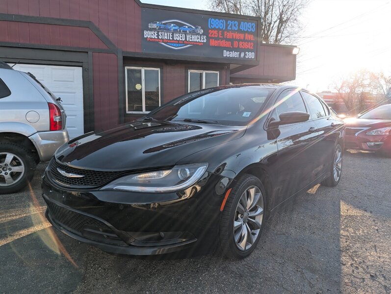2016 Chrysler 200 S