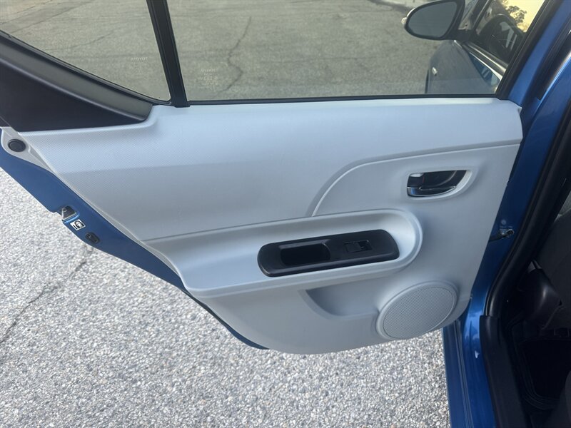 2014 Toyota Prius c One - Photo 10 - Meridian, ID 83642