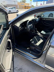 2019 Volkswagen Jetta SEL - Photo 7 - Phoenix, AZ 85008