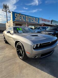 2018 Dodge Challenger SXT   - Photo 2 - Phoenix, AZ 85008