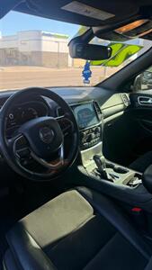 2020 Jeep Grand Cherokee Altitude   - Photo 9 - Phoenix, AZ 85008
