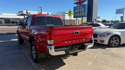 2017 Toyota Tacoma SR5 V6 - Photo 4 - Phoenix, AZ 85008