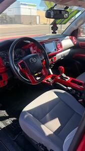 2017 Toyota Tacoma SR5 V6 - Photo 9 - Phoenix, AZ 85008