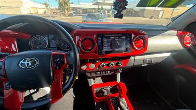 2017 Toyota Tacoma SR5 V6 - Photo 8 - Phoenix, AZ 85008