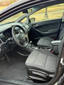 2017 Kia Forte LX   - Photo 5 - Richmond, VA 23233