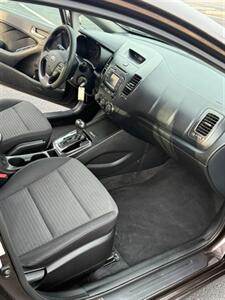 2017 Kia Forte LX   - Photo 13 - Richmond, VA 23233
