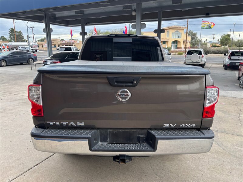 2018 Nissan Titan S - Photo 4 - Tucson, AZ 85705