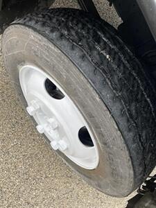 2018 Isuzu NQR - Photo 10 - Geneva, OH 44041