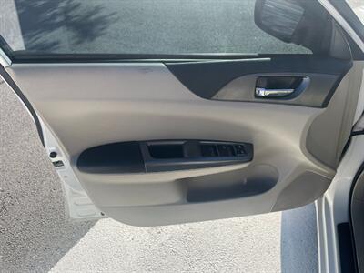 2011 Subaru Impreza 2.5i   - Photo 7 - Winchester, VA 22601