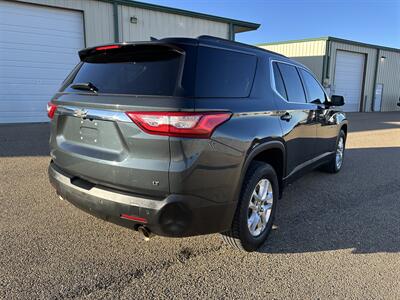 2020 Chevrolet Traverse LT Cloth   - Photo 2 - Amarillo, TX 79109