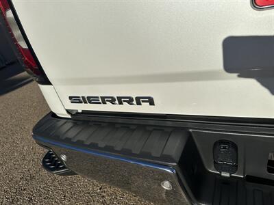 2018 GMC Sierra 1500 SLT   - Photo 20 - Amarillo, TX 79109