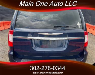 2012 Chrysler Town and Country Touring-L   - Photo 3 - New Castle, DE 19720