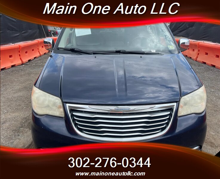 2012 Chrysler Town and Country Touring-L   - Photo 1 - New Castle, DE 19720