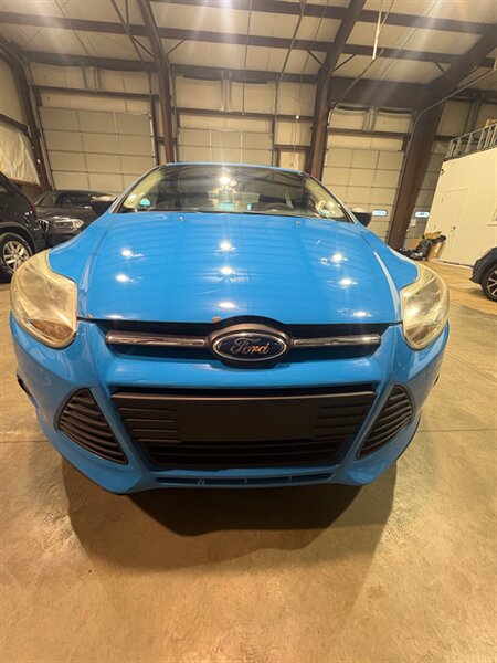 2013 Ford Focus S - Photo 2 - New Castle, DE 19720