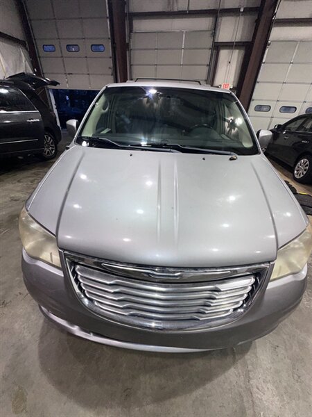 2013 Chrysler Town & Country Touring