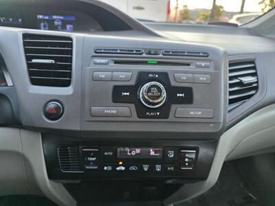 2012 Honda Civic Hybrid Sedan 4D   - Photo 25 - Sacramento, CA 95821