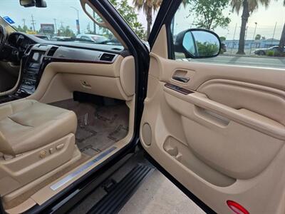 2011 Cadillac Escalade Hybrid Hybrid Sport Utility 4D   - Photo 28 - Sacramento, CA 95821
