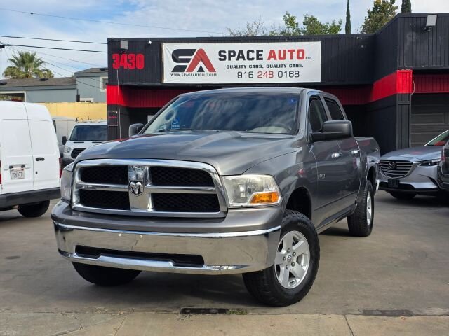 2009 Dodge Ram 1500 SLT Pickup 4D 5 1/2 ft  