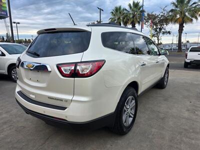 2015 Chevrolet Traverse LT Sport Utility 4D - Photo 7 - Sacramento, CA 95821