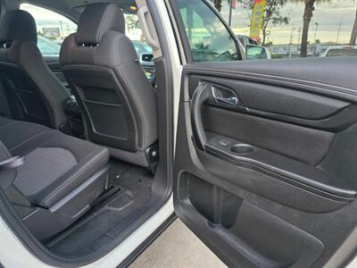 2015 Chevrolet Traverse LT Sport Utility 4D - Photo 24 - Sacramento, CA 95821