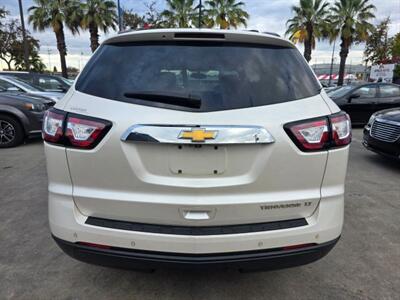 2015 Chevrolet Traverse LT Sport Utility 4D - Photo 6 - Sacramento, CA 95821
