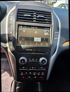 2016 Lincoln MKC Select Sport Utility 4D   - Photo 14 - Sacramento, CA 95821