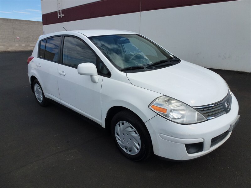 2009 Nissan Versa 1.8 S  